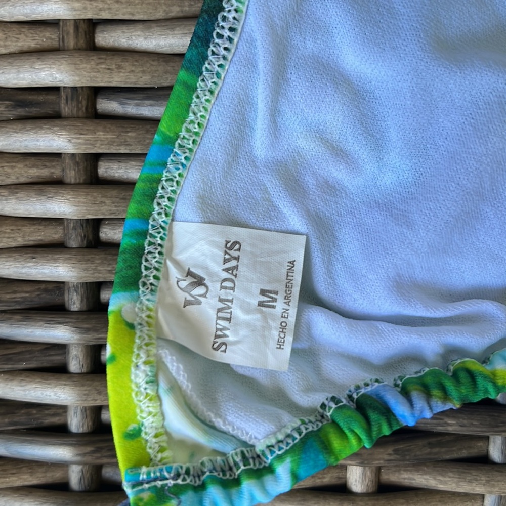 Beautiful Swim Days colored bikini. - Picture 11 of 15